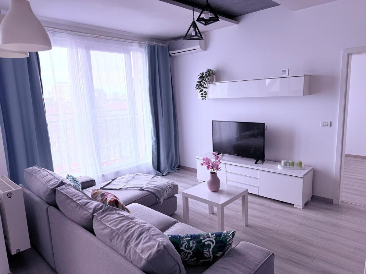 Simple And Modern *
