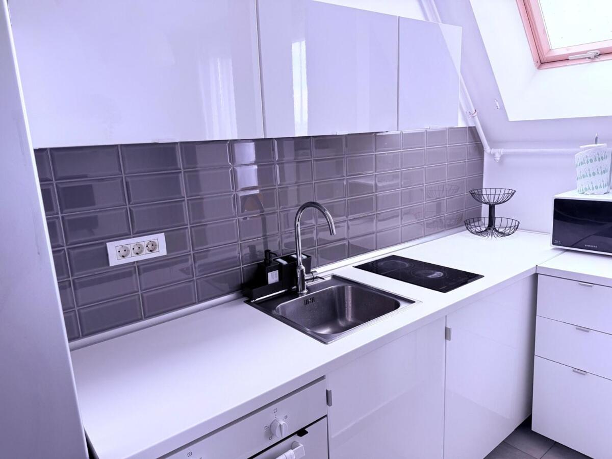 Simple And Modern * Timişoara