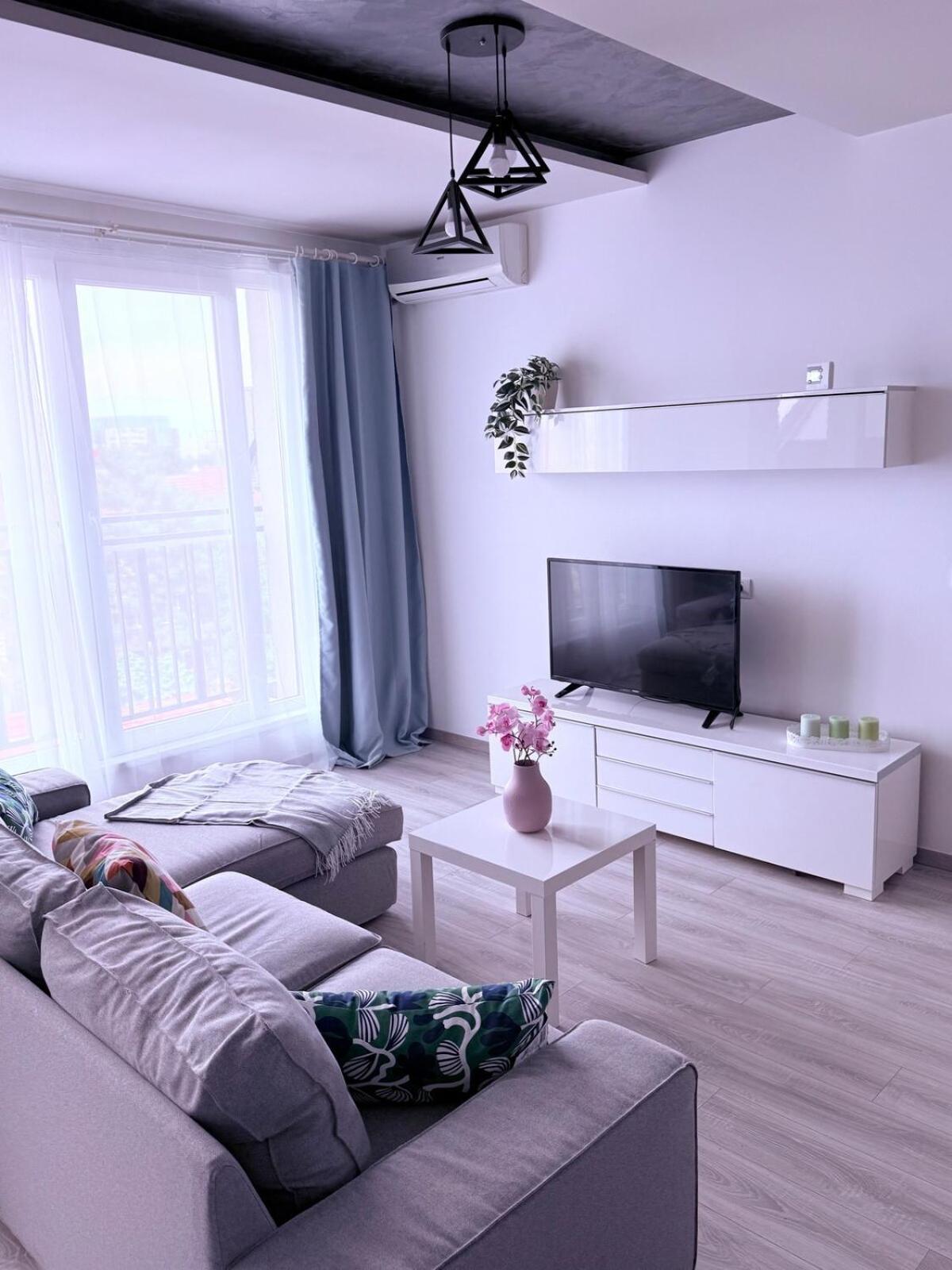 Apartament Simple And Modern *